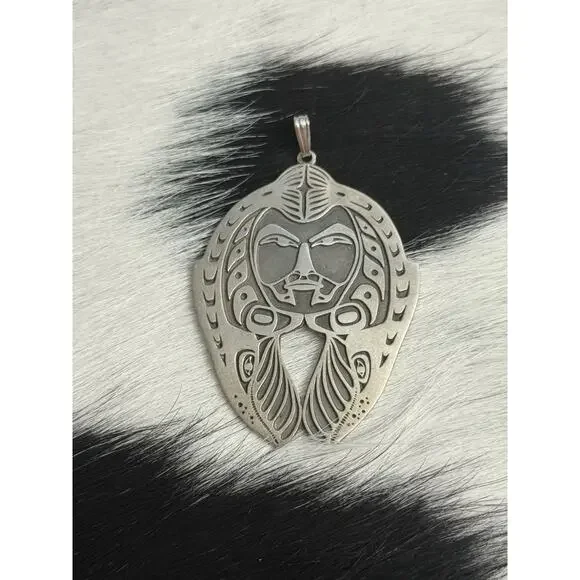 Huge Native American Sterling Silver Indian Skull Chief Headdress Pendant Signed - Picture 10 of 10